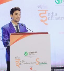 Anchor Shivam Tiwari