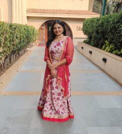 Anchor Priya S Shrimankar